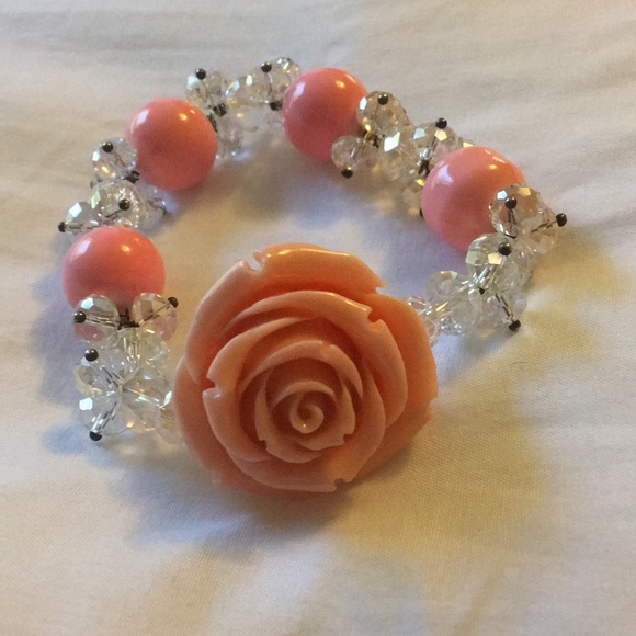 Pretty Rose bracelet - Picture 1 of 6
